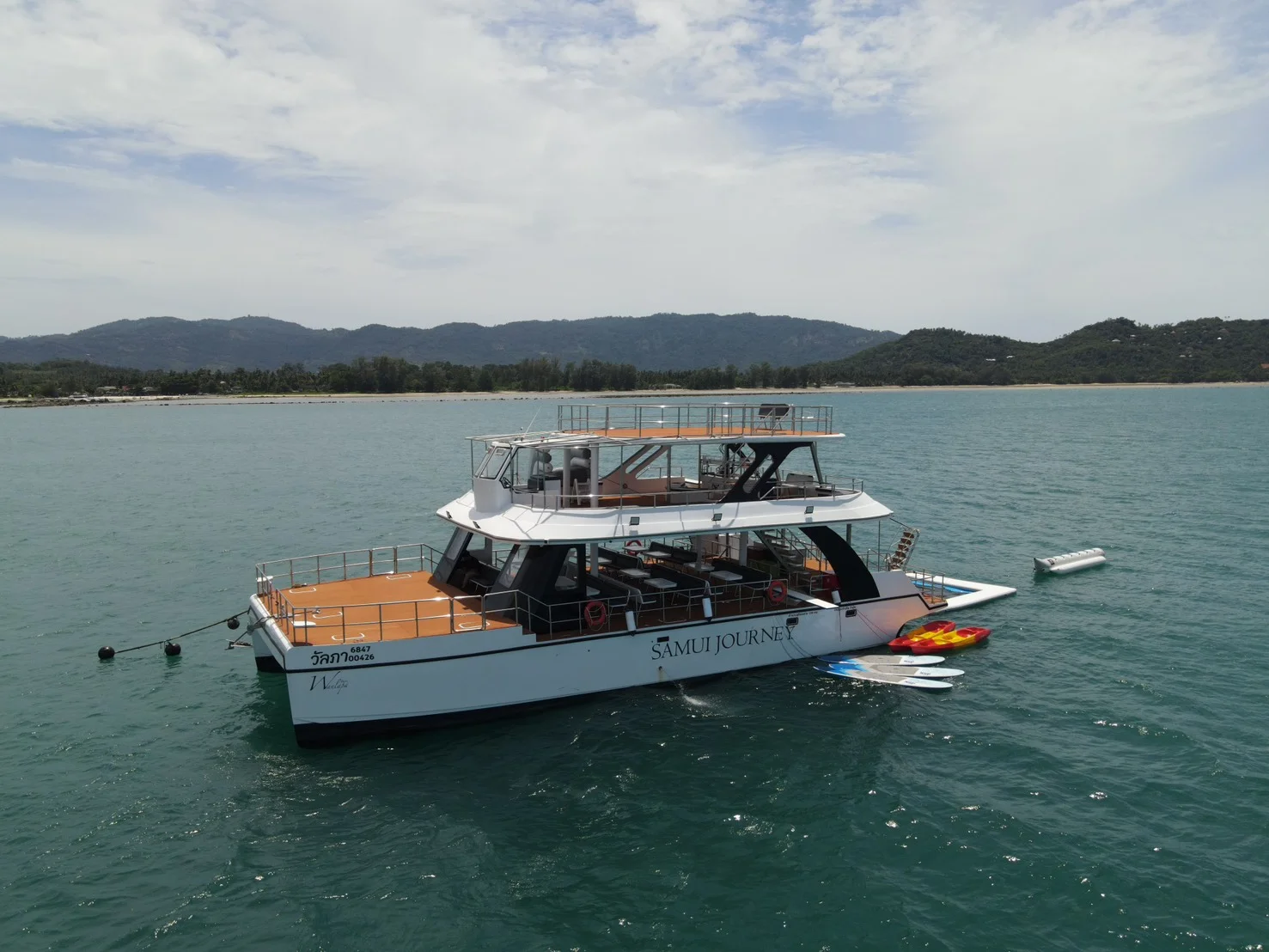 ทัวร์เกาะหมูเต็มวันด้วยเรือคาตามารัน