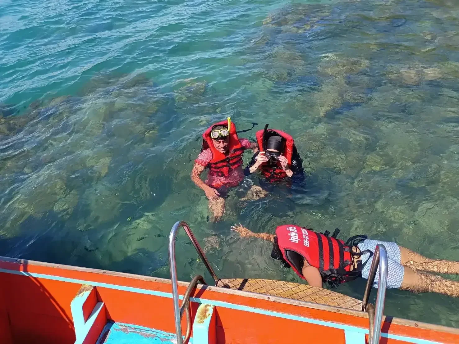 Private Longtail Boat to Pig Island & Koh Tan adventure in Koh Samui